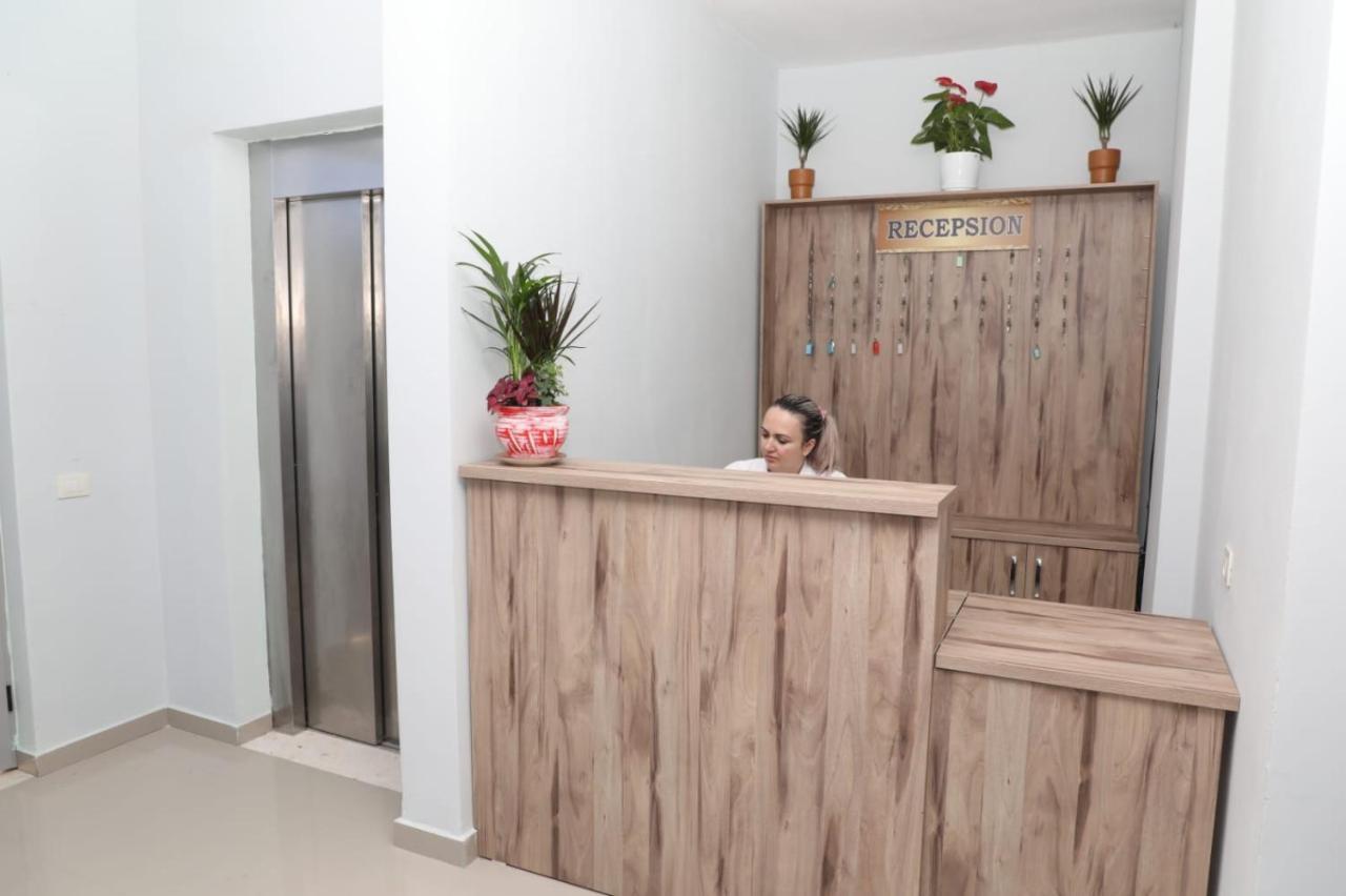 Ryan'S Hotel Shëngjin 외부 사진